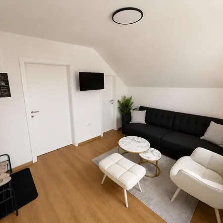 Lan Urban With Prime Location And Parking * Любляна